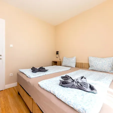 Prime - Bright 2 Bedroom Family With Free Parking Budapest