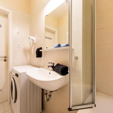 Prime - Bright 2 Bedroom Family With Free Parking Appartement Budapest